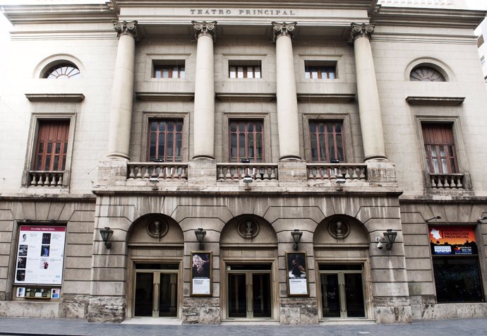 Fachada del Teatro Principal de Valencia.