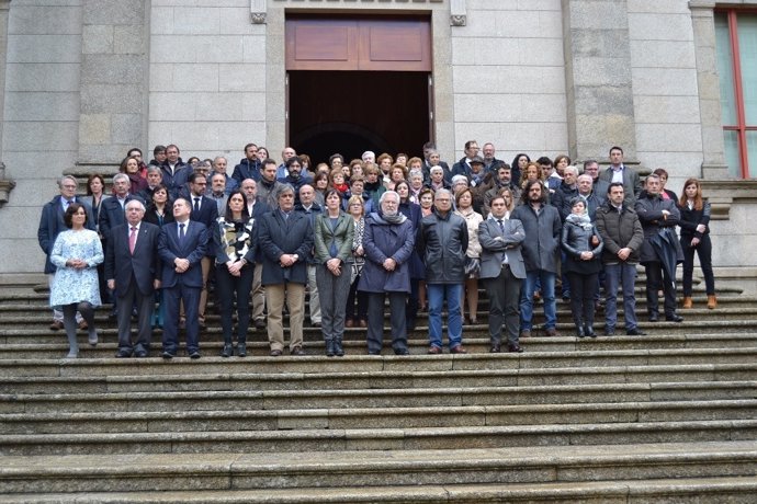 Minuto de silencio en el Parlamento de Galicia
