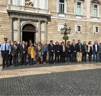 El Govern y el Ayuntamiento de Barcelona realizan un minuto de silencio por el atentado en Londres