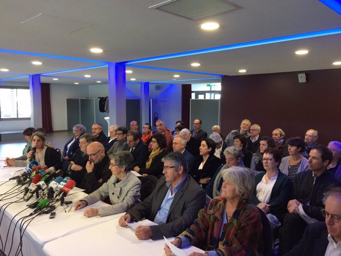 Rueda de prensa del 'grupo de Luhuso' en Baiona