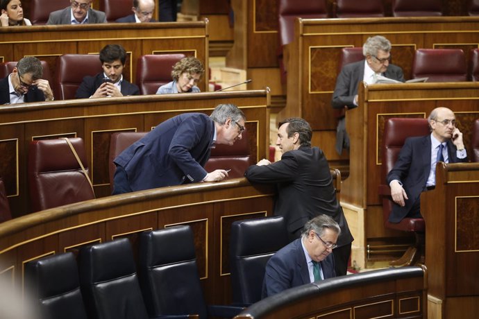 Rafael Hernando y José Manuel Villegas - Pleno en el Congreso 