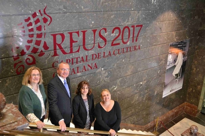 L'alcalde de Reus Carles Pellicer i la vpta.de la CCMA Núria Llorach