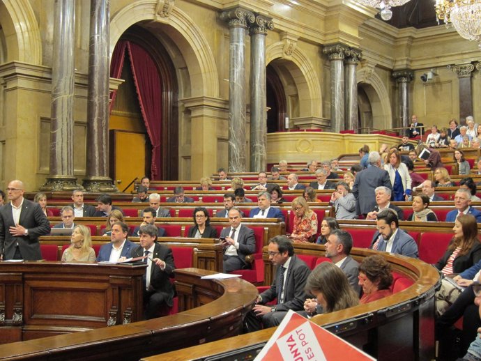 Pleno del Parlament                          