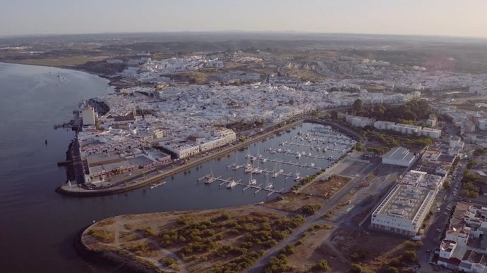 Vista general de zona marítima de Huelva.