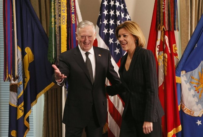 Cospedal y Mattis, en su encuentro en el Pentágono