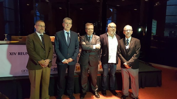 Autoridades en la inauguración de la Reunión sobre Trasplantes en Zaragoza