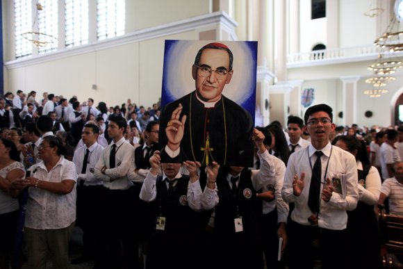 MONSEÑOR ÓSCAR ROMERO