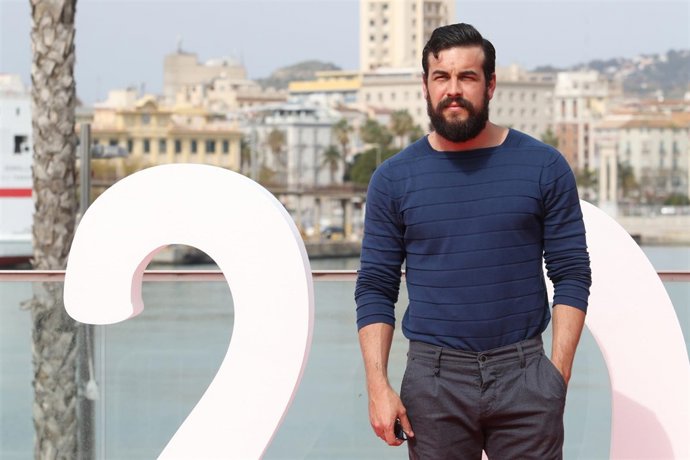 MARIO CASAS