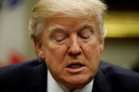 Trump ataca a miembros de su propio partido por obstaculizar la eliminación de 'Obamacare'