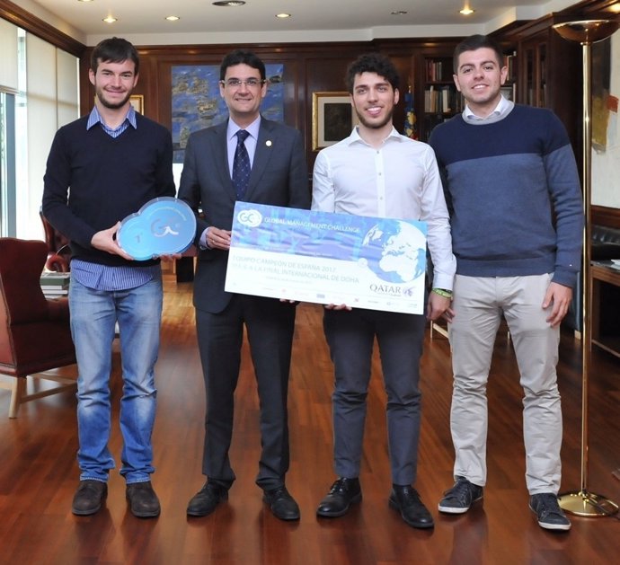 Los tres estudiantes representarán a España en la final