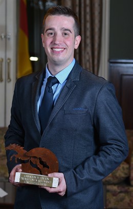 Carlos Madolell, amb el guardó