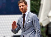 Xabi Alonso: "He tenido la suerte de jugar en el mejor equipo de Inglaterra, de España y de Alemania"