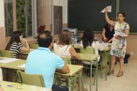 Los sindicatos ven "insuficiente" el número de plazas de las oposiciones a maestro y piden que se "dupliquen"