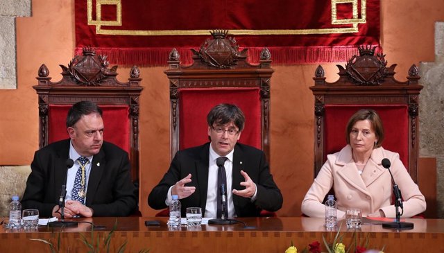 El pte.Carles Puigdemont y la pta.Carme Forcadell