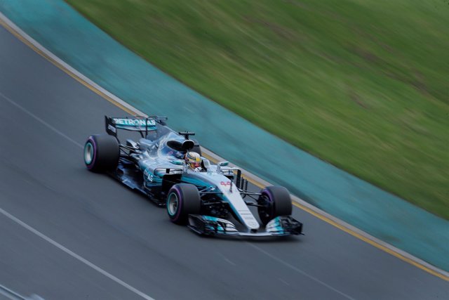 Lewis Hamilton pole Australia Melbourne