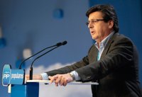 El PP critica que Susana Díaz "cambia su discurso" sobre el Corredor Mediterráneo dependiendo de donde está