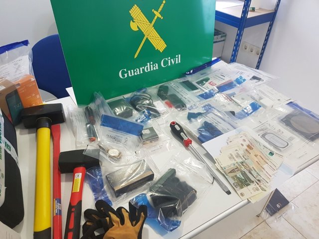 Material incautado en la Operación  Christmas de robos en casas de Ourense
