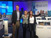 Cospedal asegura que el independentismo "morirá en el rompeolas de la ley"