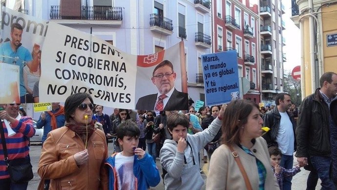 Manifestación contra el decreto plurilingüe