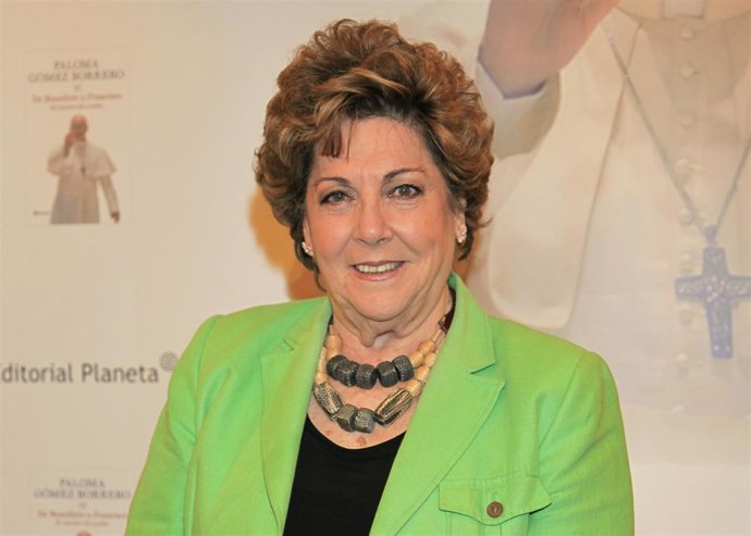 Muchos rostros conocidos sdan su último adiós a la periodista Gómez Borrero