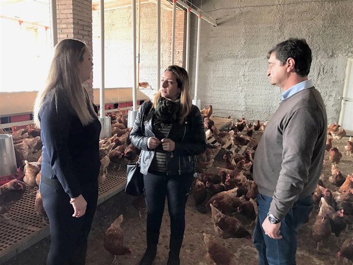 La diputada de Agricultura, en las instalaciones de la empresa 'Olymar'.