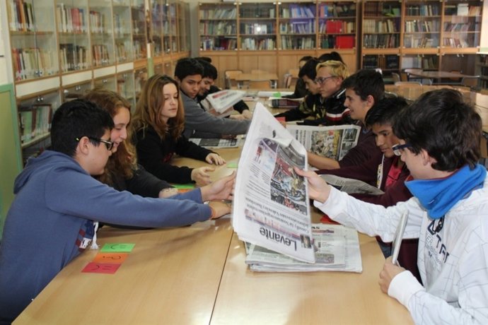 Taller de La Unió de Peridistes con alumnos de secundaria