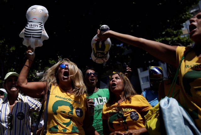 Brasileños manifestación apoyo Lava Jato 