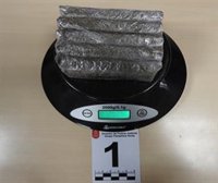 Detenidos en Barañáin comprador y vendedor sorprendidos traficando con hachís