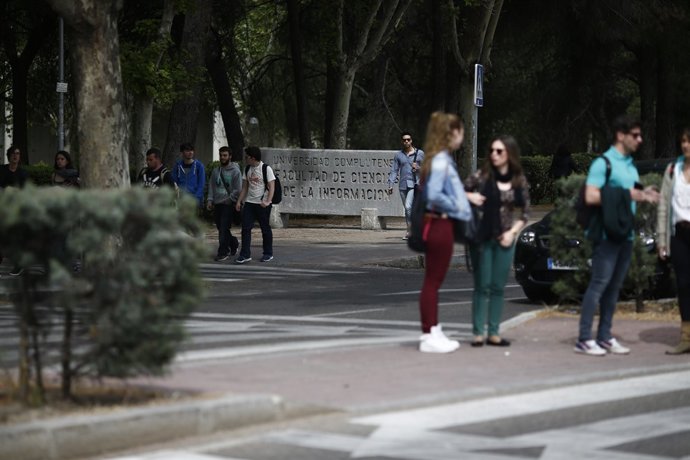 Universitat, alumnes, estudiants, estudis, matrícula, universitaris, classes