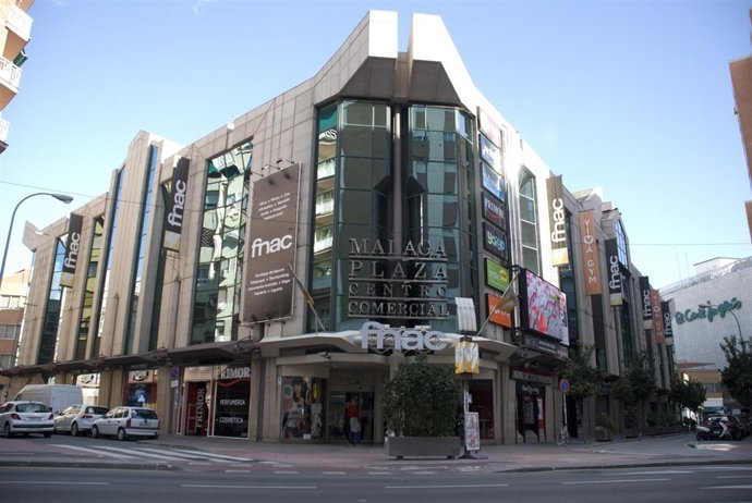 Centro comercial málaga plaza vendido new wind group
