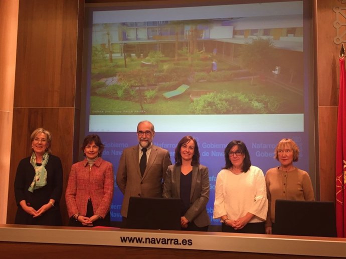 Domínguez y Herrera con los responsables del programa de ambos departamentos
