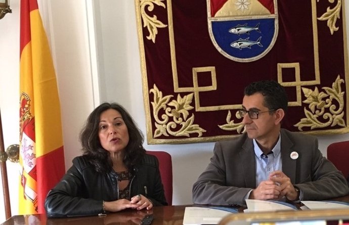 Diputación entrega un estudio de eficiencia energética a Ayuntamiento de Barbate