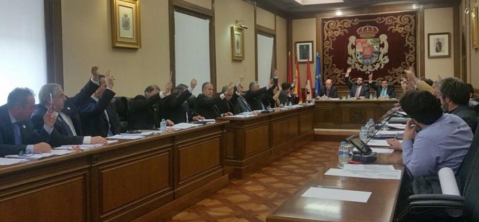 Pleno de la Diputación de Ávila en marzo