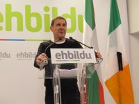 Otegi pide que "se saboree" el "acontecimiento histórico" de la escenificación del desarme