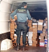 Investigados por falsificar artículos de marcas comerciales que vendían en bazares de San Fernando