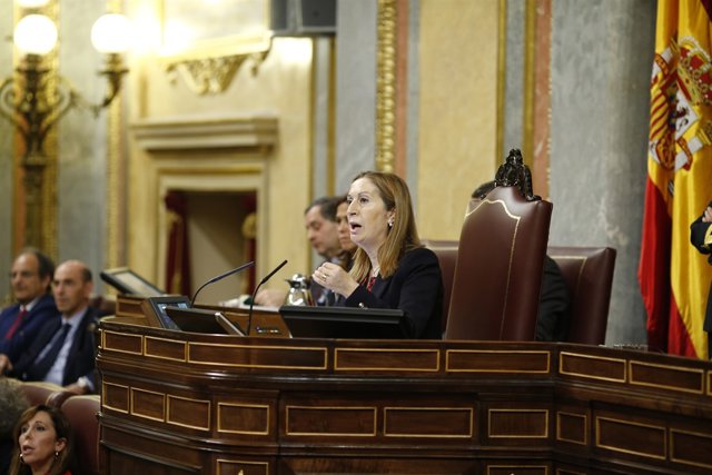 Ana Pastor parlant al Congrés