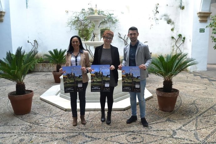 Ruz, entre Aceña (izda.) y Cobos, durante la presentación del zoco
