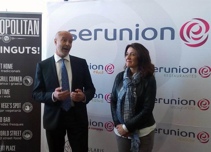 Antoni Llorens (Serunion), amb l'alcaldessa de Sant Cugat, Mercè Conesa