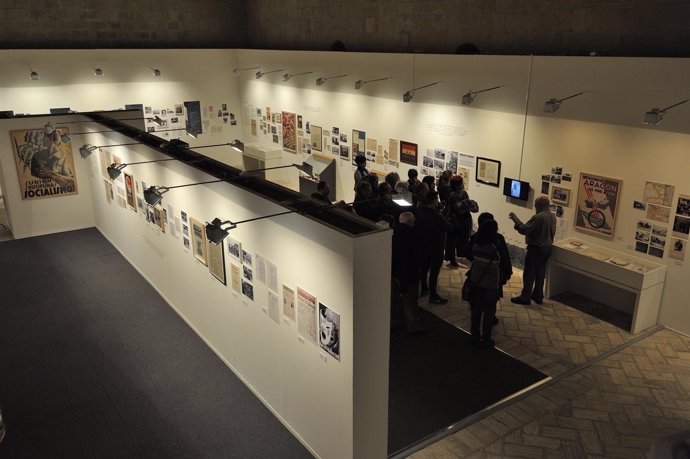 La muestra 'Orwell toma café en Huesca' se puede visitar en el Museo de Huesca