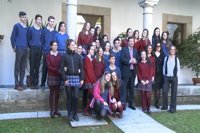 Vara anima a los alumnos que participan en el Proyecto Euroscola a tener "una amplia conciencia social"