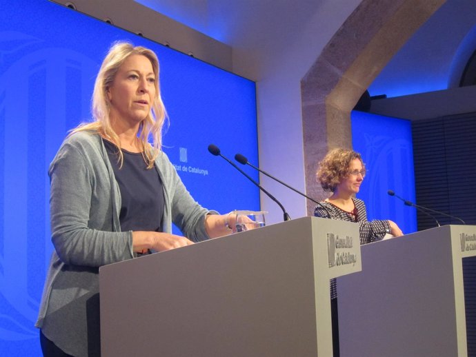 Conselleras de la Generalitat Neus Munté y Meritxell Ruiz