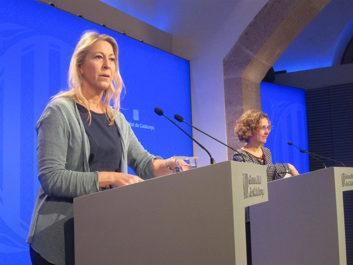 Conselleres de la Generalitat Neus Munté i Meritxell Ruiz