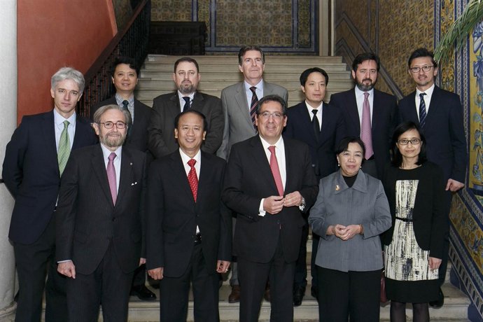 Encuentro de embajadores con representantes diplomáticos de la Asean