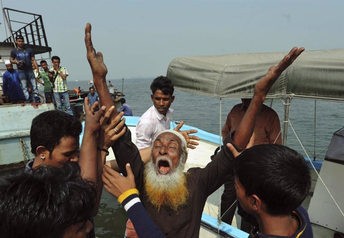 Accidente ferry Bangladesh