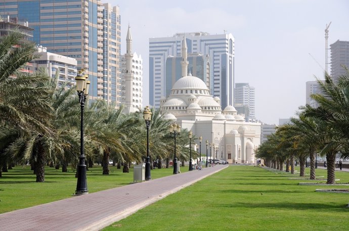 Lantek Abre en Emiratos Árabes