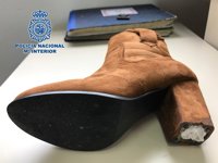 Detenida cuando intentaba introducir droga escondida en el tacón de su bota en la prisión de Badajoz