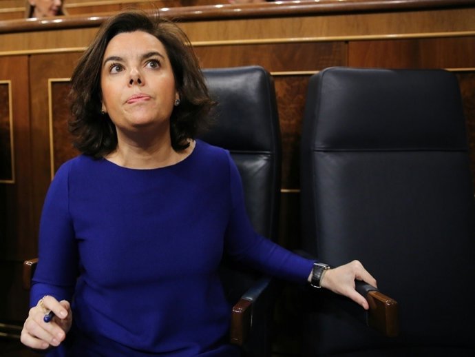 Soraya Sáenz de Santamaría en la sessió de control 