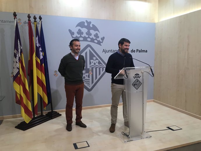 Los regidores del PP Fernando Rubio y Javier Bonet en rueda de prensa