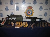 Detenido un hombre en Palma por tenencia ilícita de un fusil de asalto, una pistola y munición