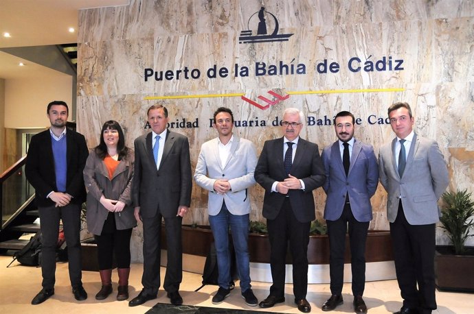 La Junta se incorpora al proceso de integración del puerto de Cádiz en la ciudad